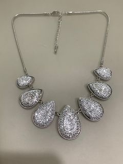 sparkling necklace only1 stock