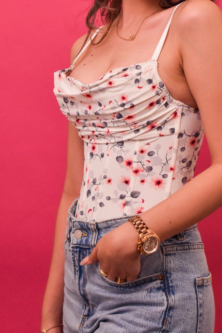 Structured Floral Corset (Category: Sleeveless) located in Manila. Submitted by prebydb (Listing ID 1244219051, Image 3). Description: Corset White Blossoms from Love, Maddie - original price is P2,699 - from a local brand, sustainably made - customed piece! - super high quality - versatile piece.
