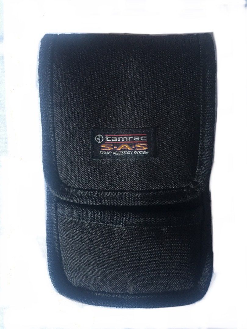 Tamrac super utility pocket (SAS) (Category: Camera Bags & Carriers) located in Taguig. Submitted by Saint22 (Listing ID 1244112189, Image 1). Description: Used Tamrac super utility pocket, very Good condition, handy little kit for the Strap Accessory System (SAS). Tamrac code MX S5366..