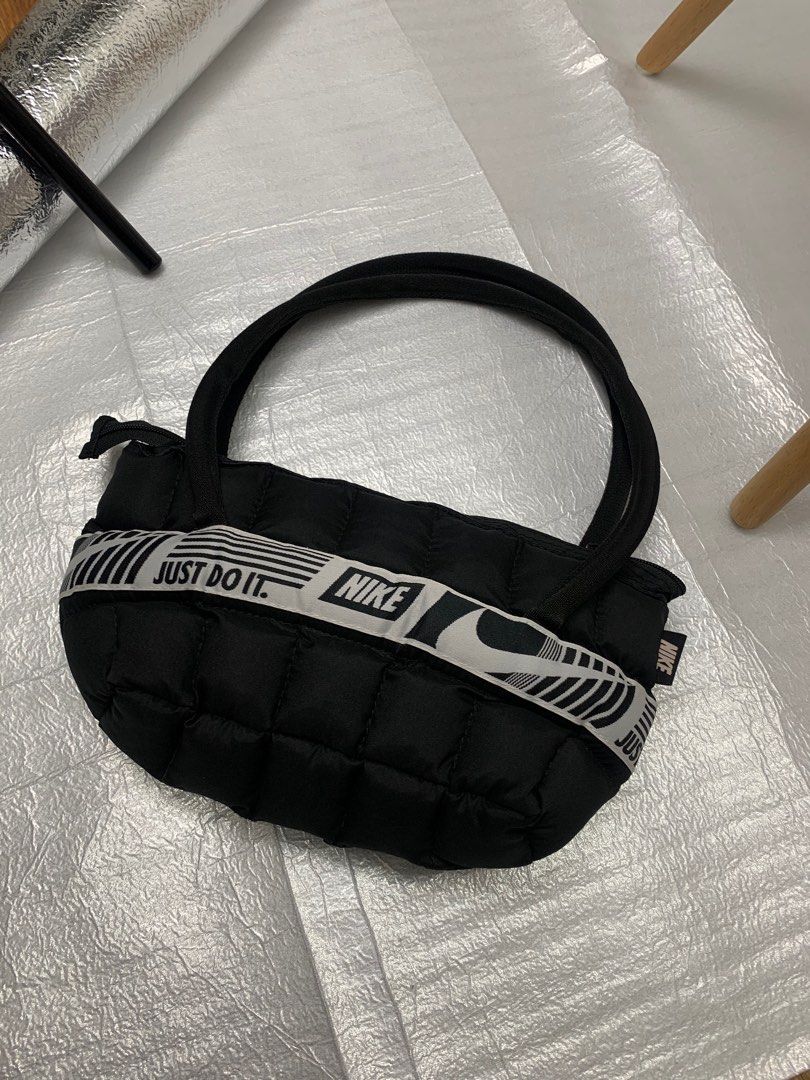 baguette bag nike