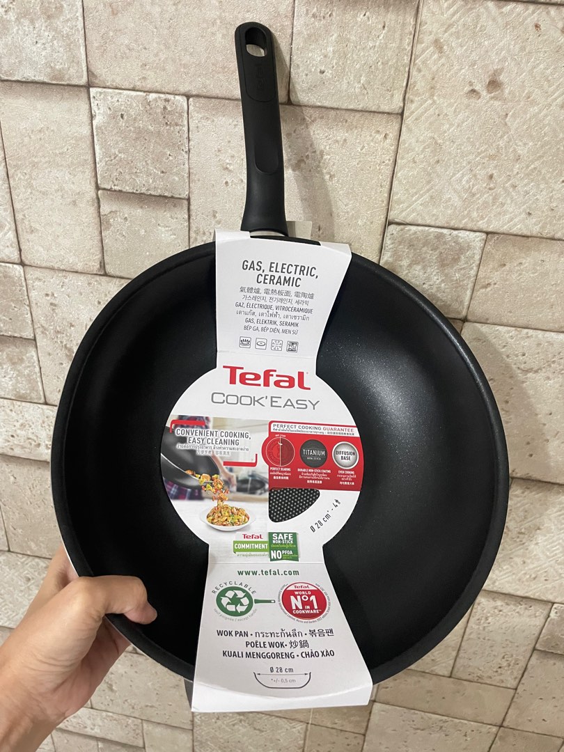 Tefal 28cm Frying Pan, Furniture & Home Living, Kitchenware & Tableware