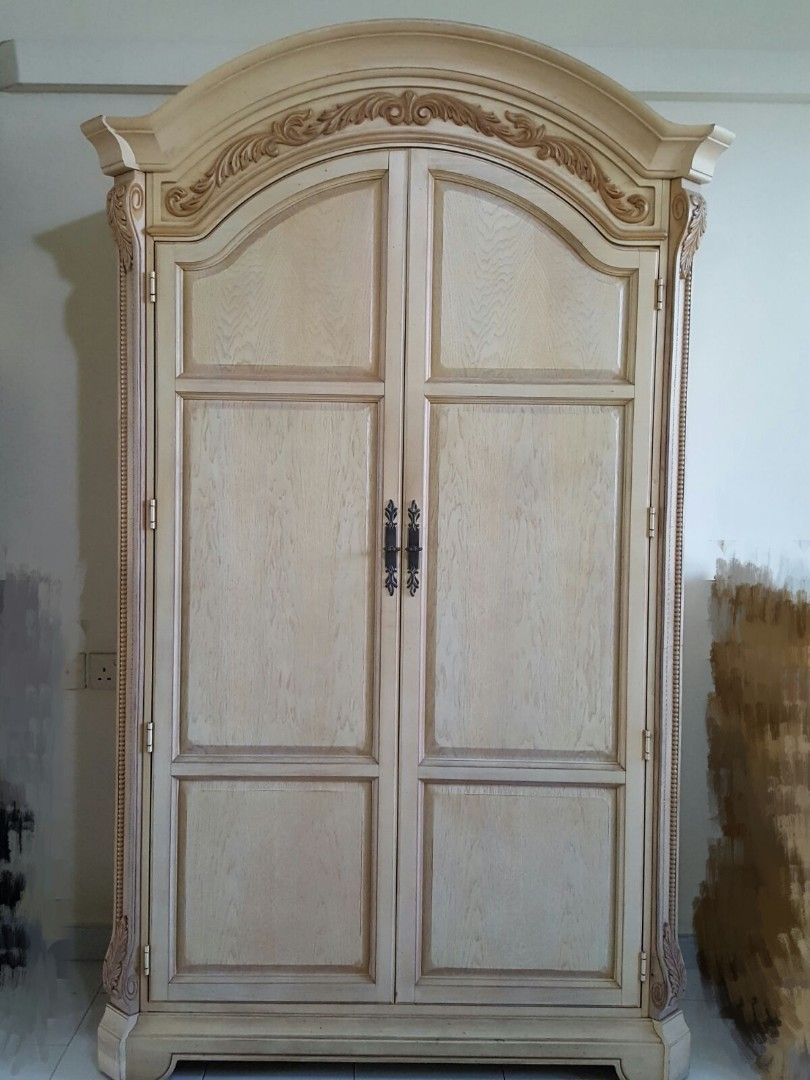 Thomasville Wardrobe, Furniture & Home Living, Furniture, Shelves