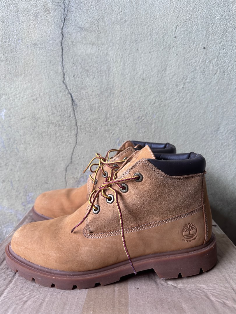 Classic waterproof leather chukka boot outlet