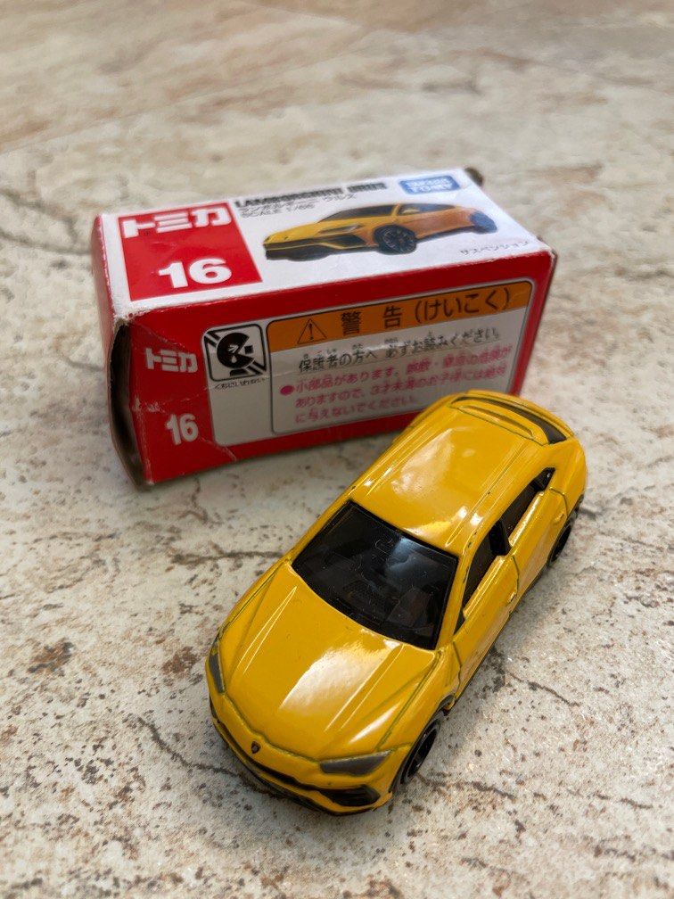 Tomica車仔16 Lamborghini Urus, 興趣及遊戲, 玩具& 遊戲類- Carousell