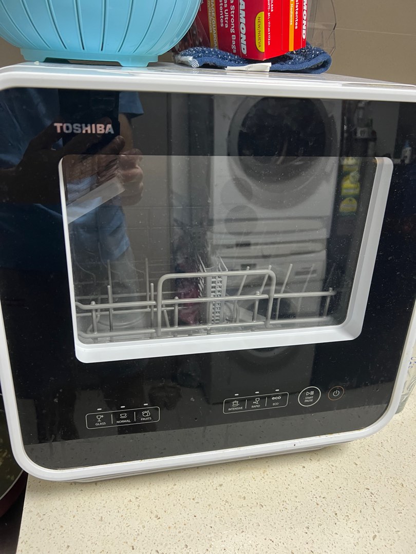 Toshiba Tabletop Dishwasher 5L with detergent, TV & Home Appliances
