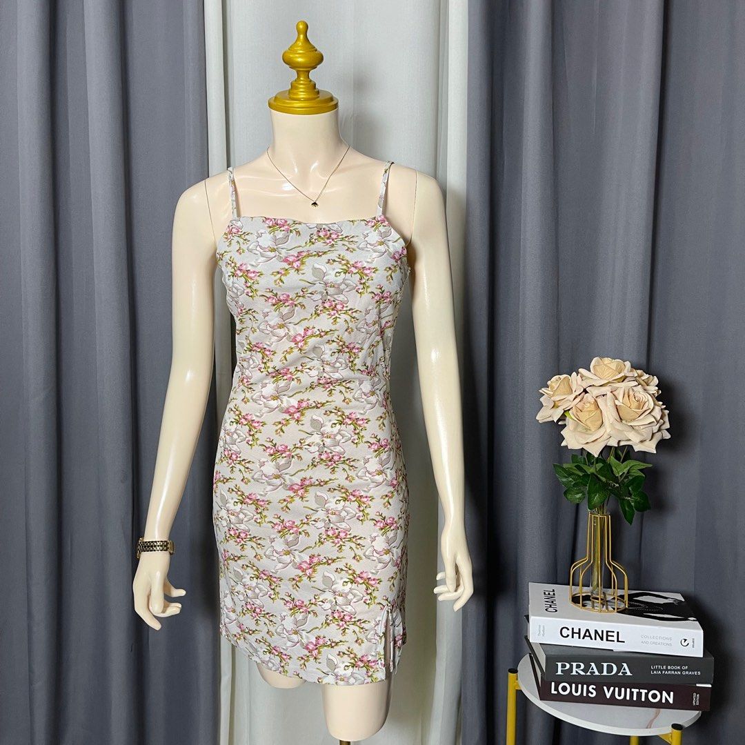 Valley Girl Bodycon Dress, Women's Fashion, Dresses & Sets, Dresses on