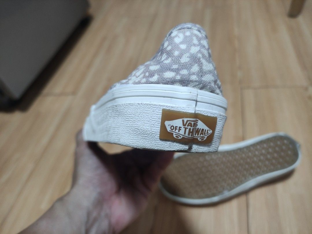 Vans Ultracush (Category: Sneakers) located in Paranaque City. Submitted by mispelled (Listing ID 1244191442, Image 3). Description: Selling a pair of Vans Ultracush size US 4.5 men US 6.0 women EUR 36 used 1x.