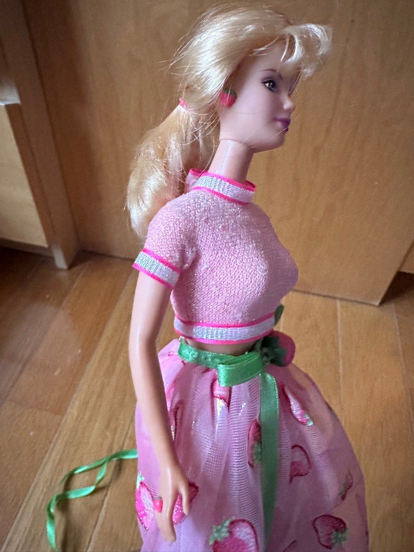 Barbie discount strawberry dress
