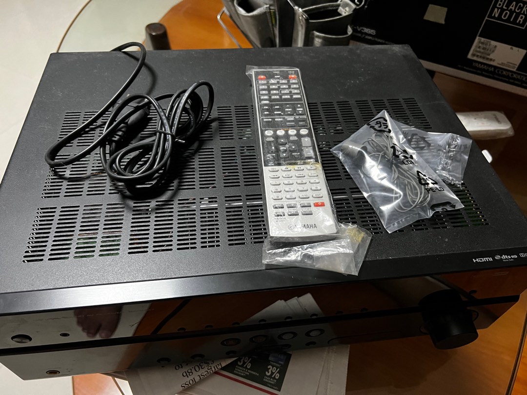 yamaha-av-receiver-rx-v467-audio-soundbars-speakers-amplifiers-on