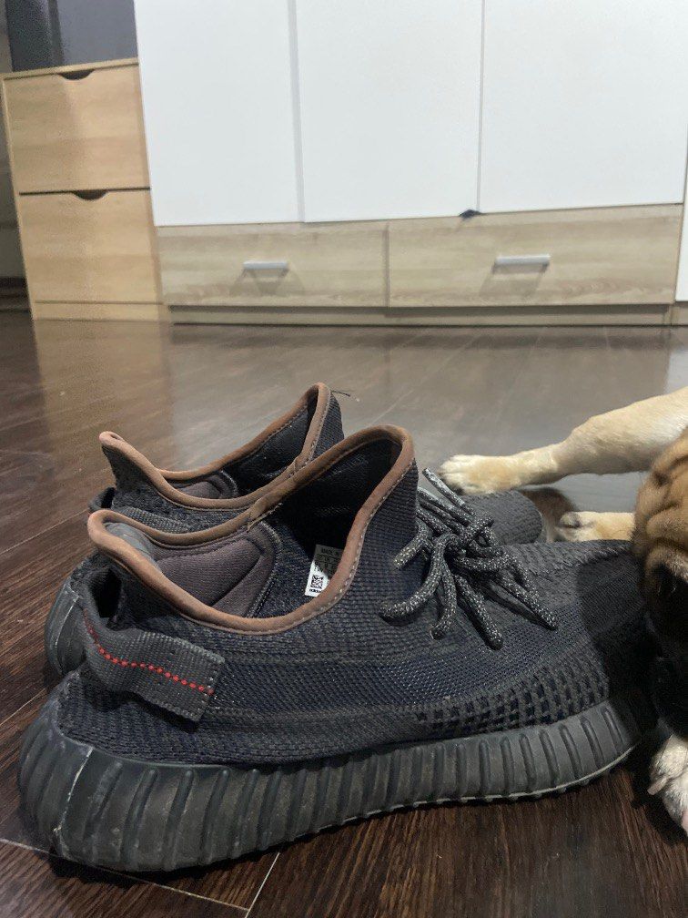 yeezy boost 350 v2 black non reflective on feet