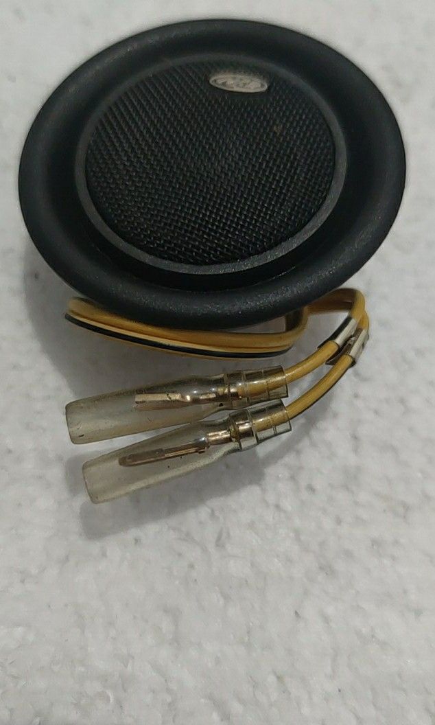 1.5 and 2.5 inches tweeter (Category: Soundbars, Speakers & Amplifiers) located in Cavite. Submitted by Combiishop (Listing ID 1244296571, Image 3). Description: .