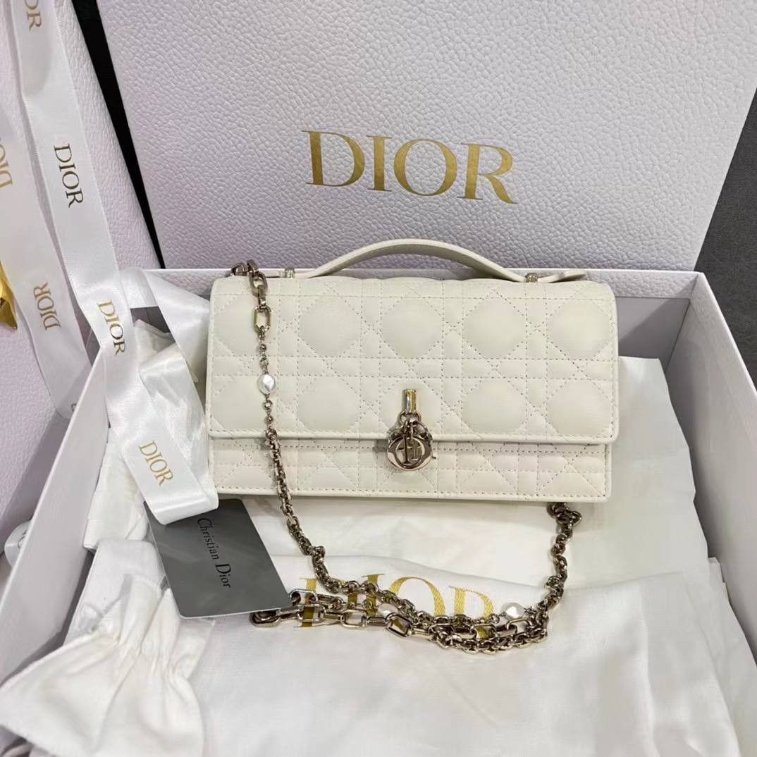 Miss dior deals lady