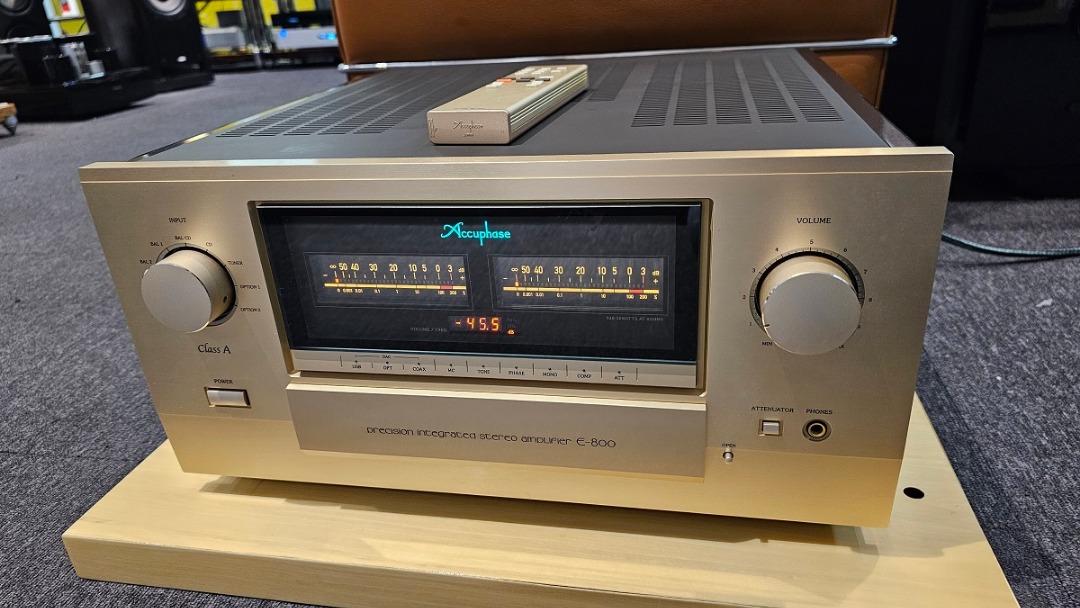 Accuphase E800 (price reduced), Audio, Soundbars, Speakers & Amplifiers