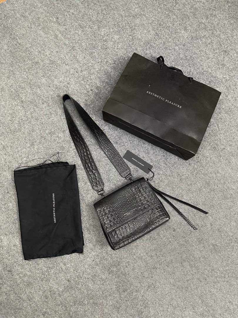 Aesthetic pleasure on Carousell