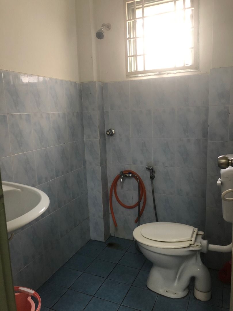 Apartment Desa Ria, Level 5 top floor with lift, Balakong, Property