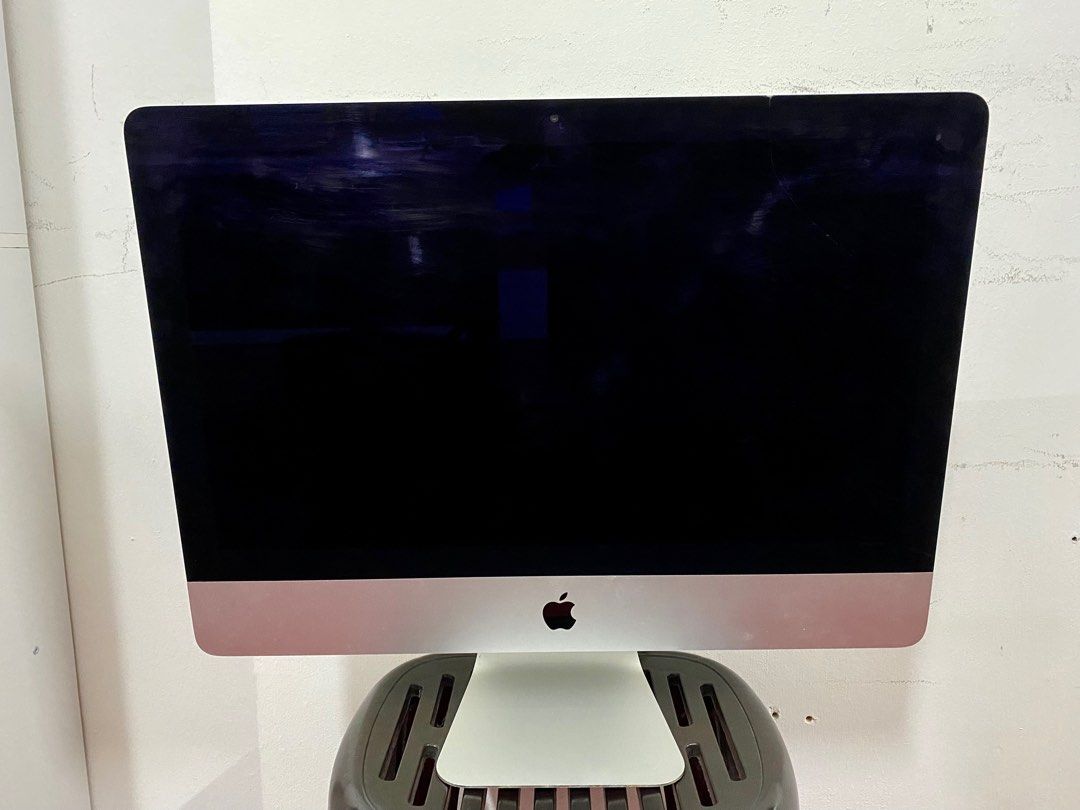 Apple iMac (21.5 inch, Late 2013)