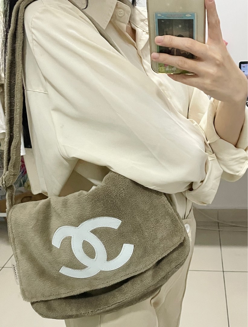 Chanel vip towel bag sale