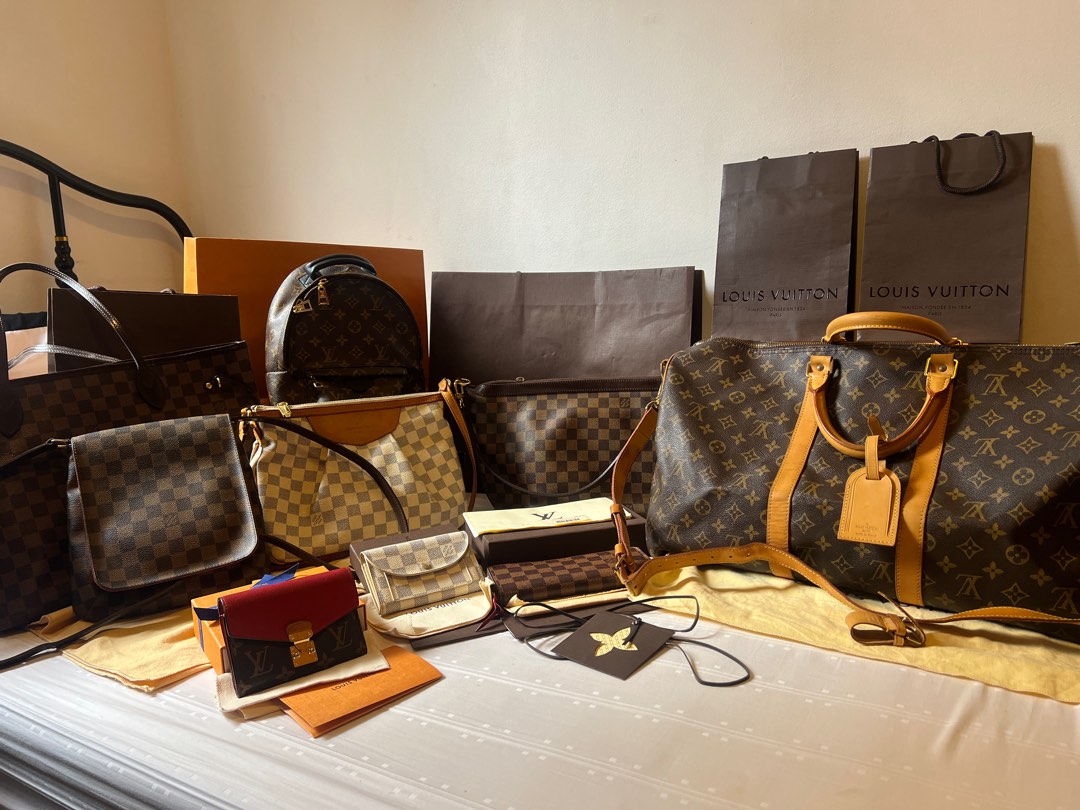 Authentic Louis Vuitton Trotteur, Women's Fashion, Bags & Wallets, Purses &  Pouches on Carousell