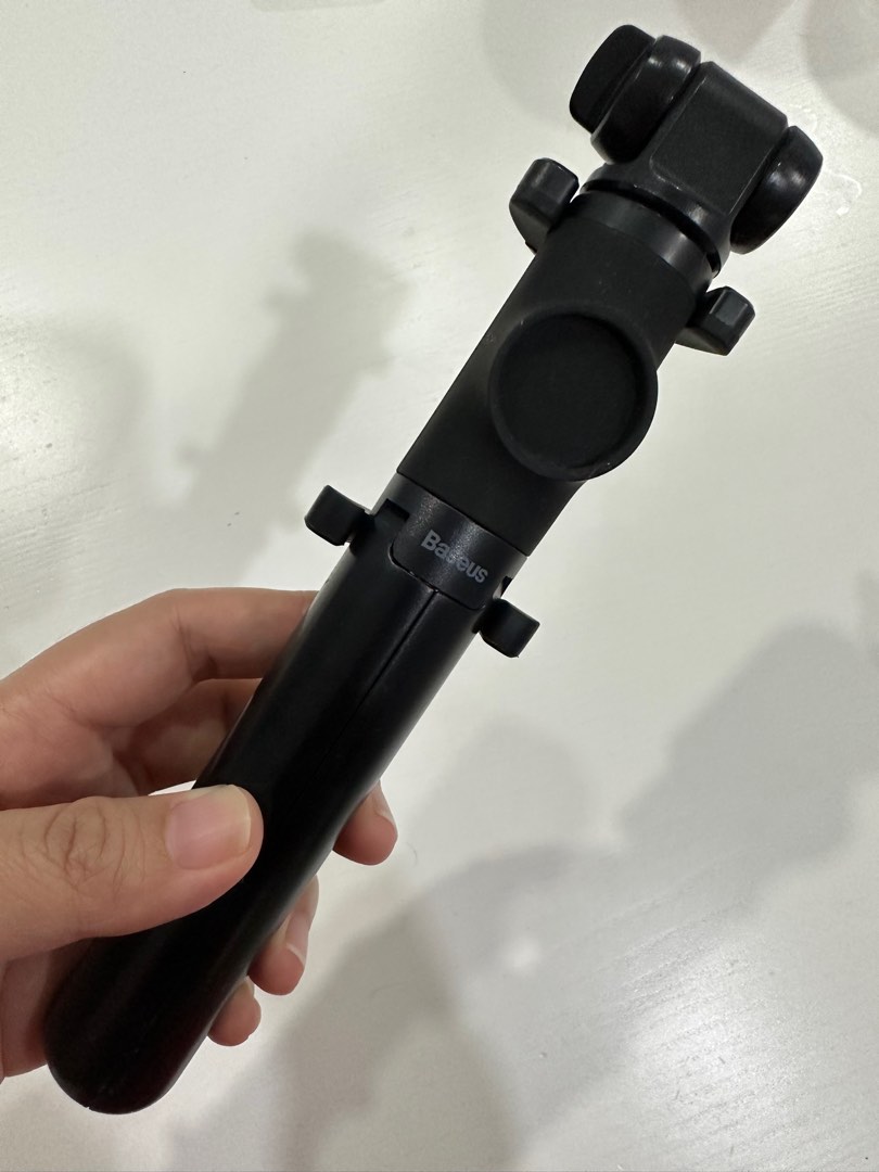 Baseus Stick Selfie Tripod, Photography, Photography Accessories, Tripods & Monopods on Carousell
