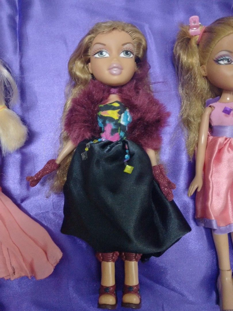 Bratz Doll Dress Up 2, Hobbies & Toys, Toys & Games on Carousell
