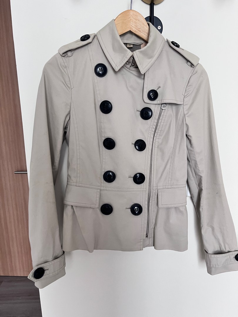 Burberry sales classic outerwear