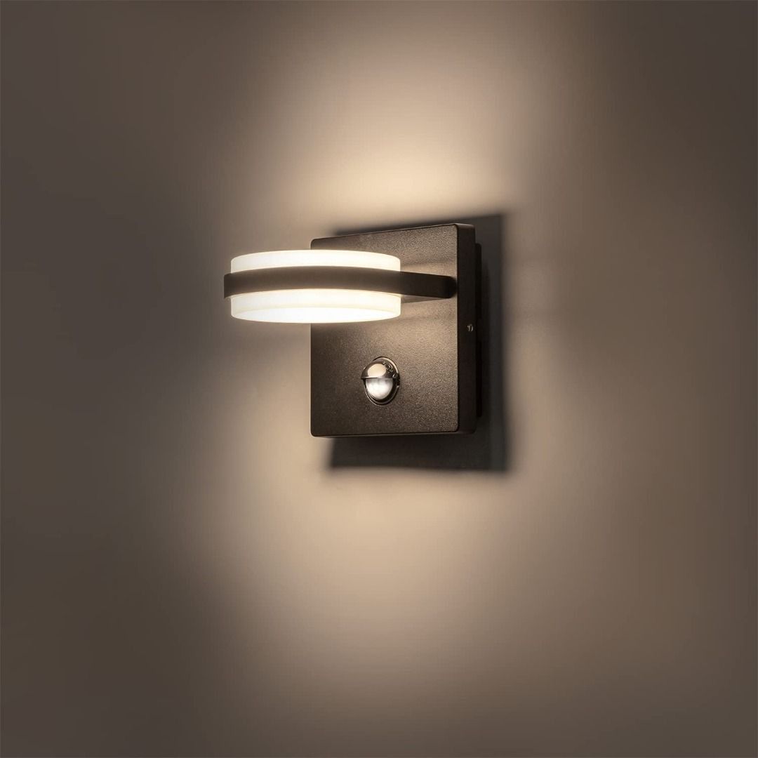 Flornia outdoor light top with motion sensor