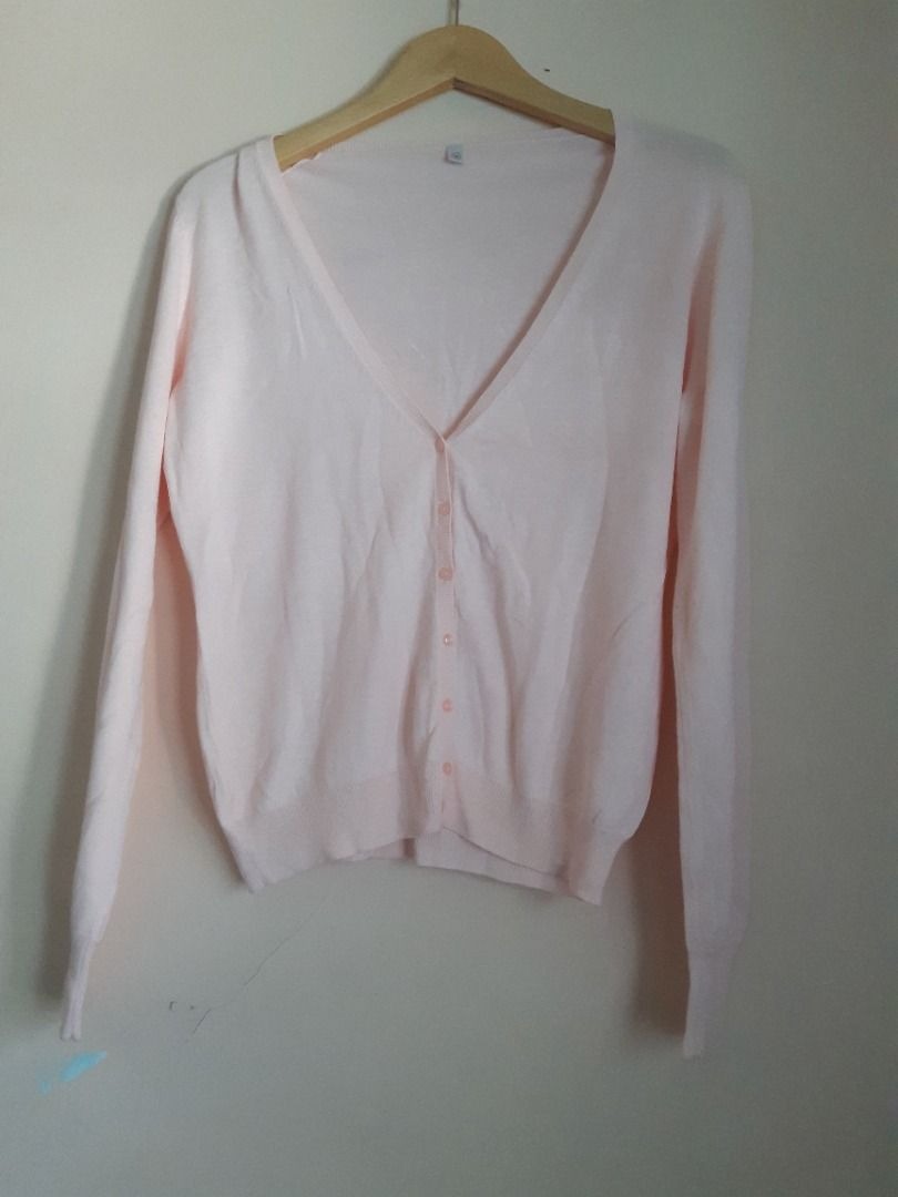CARDIGAN UNIQLO PINK ORIGINAL on Carousell