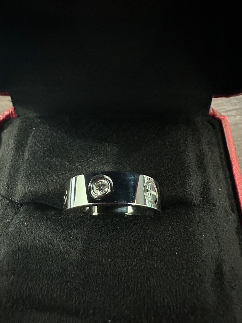 Cartier love clearance ring 3 diamonds