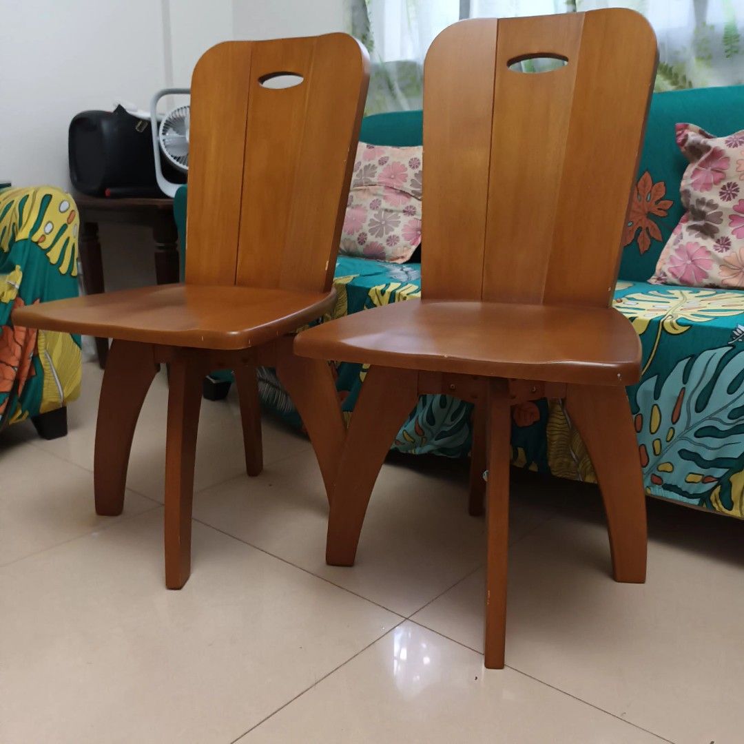 Rotating wooden 2025 chair