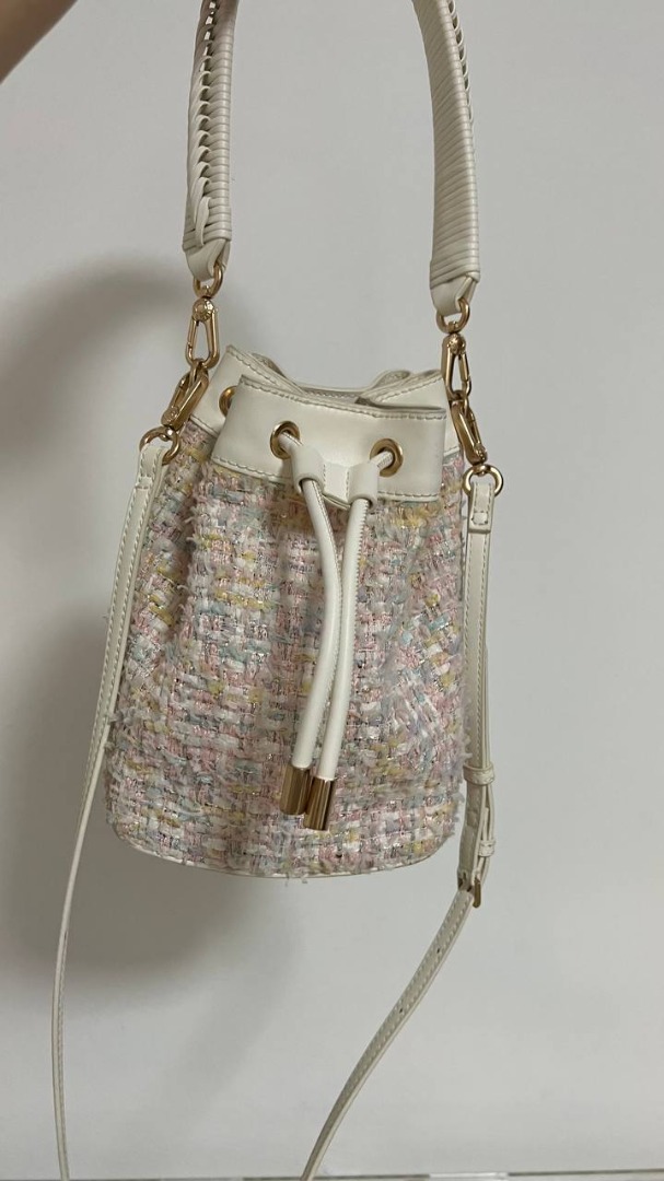 Charles & Keith Woven Handle Tweed Bucket Bag - Light Pink, Women's  Fashion, Bags & Wallets, Cross-body Bags on Carousell