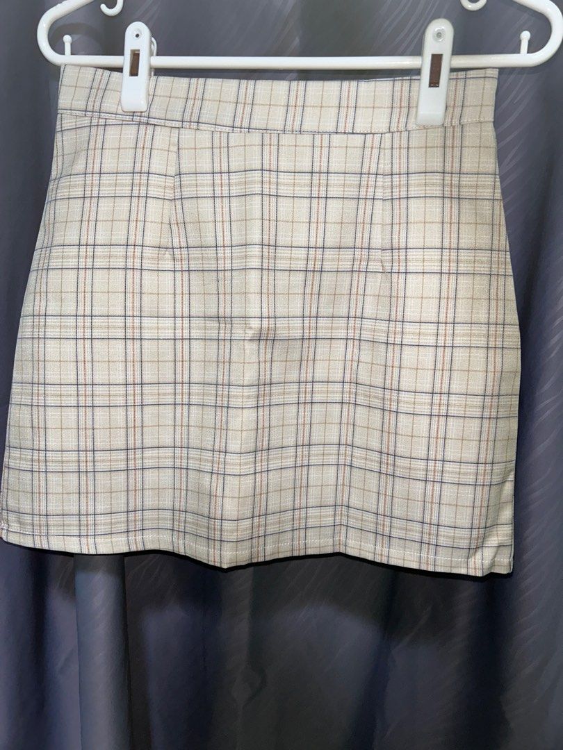 checkered A line skirts gingham skirts plaid skirts tennis
