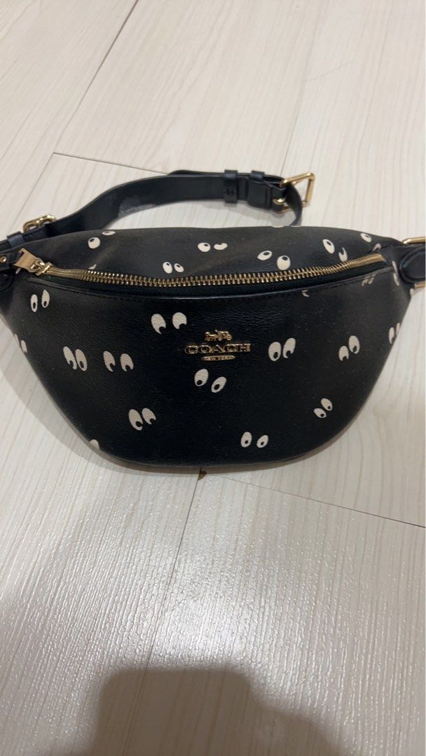 Coach snow online white fanny pack