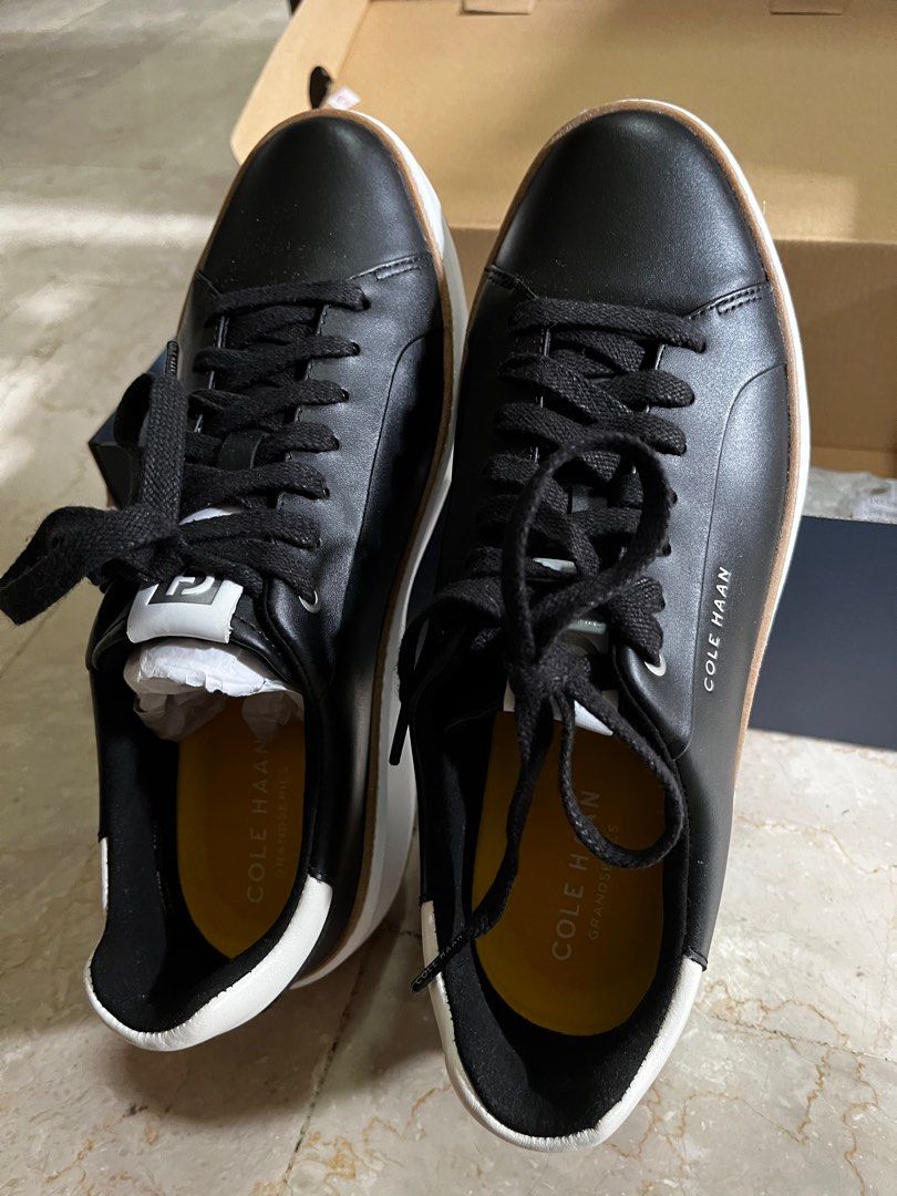Cole Hann Sneakers (Category: Sneakers) located in Pasig City. Submitted by chloescloset2000 (Listing ID 1244297488, Image 2). Description: Brand New Cole Hann Sneakers Size: 7.5.
