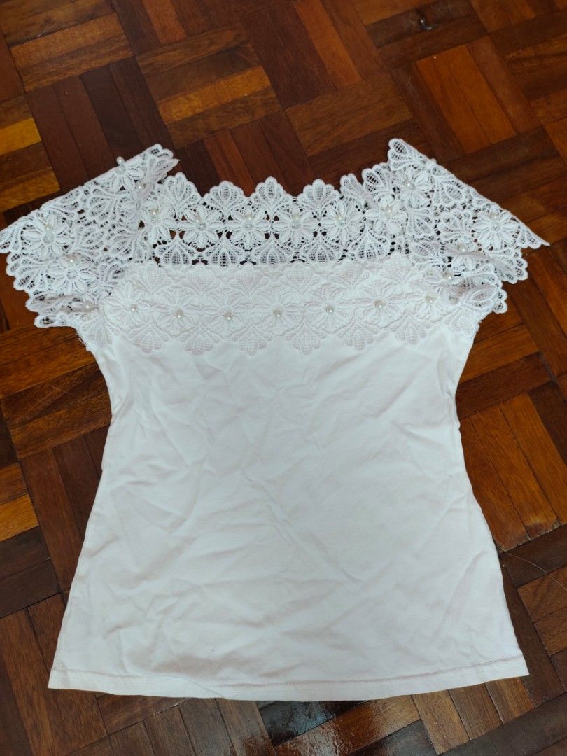 Cute white off the shoulder tops hotsell