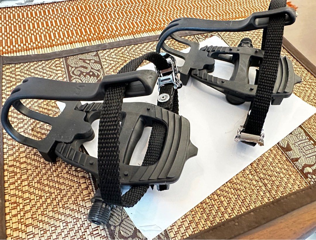 Road bike outlet toe clips