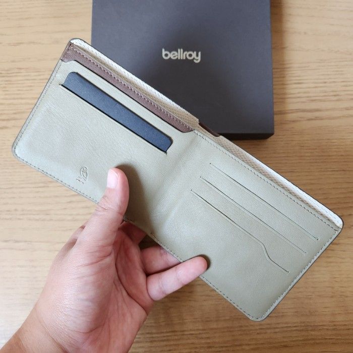 Bellroy Premium Hide & Seek Wallet - Darkwood