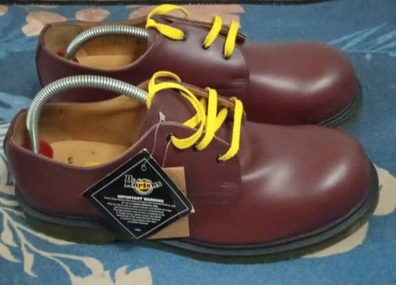 Dr martens sales 1925 cherry