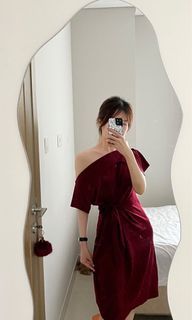 Dress off shoulder red merah