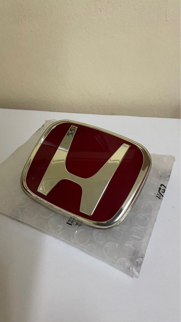 Emblem Red H 75700 SNW 003ZC, Auto Accessories on Carousell