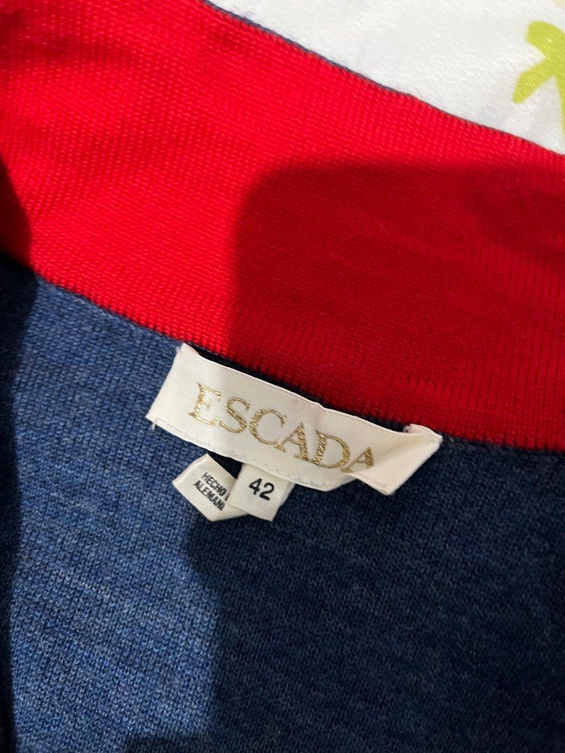 Escada Sweater (Category: Coats, Jackets and Outerwear) located in Santa Ana. Submitted by sharekyle (Listing ID 1244307586, Image 3). Description: .