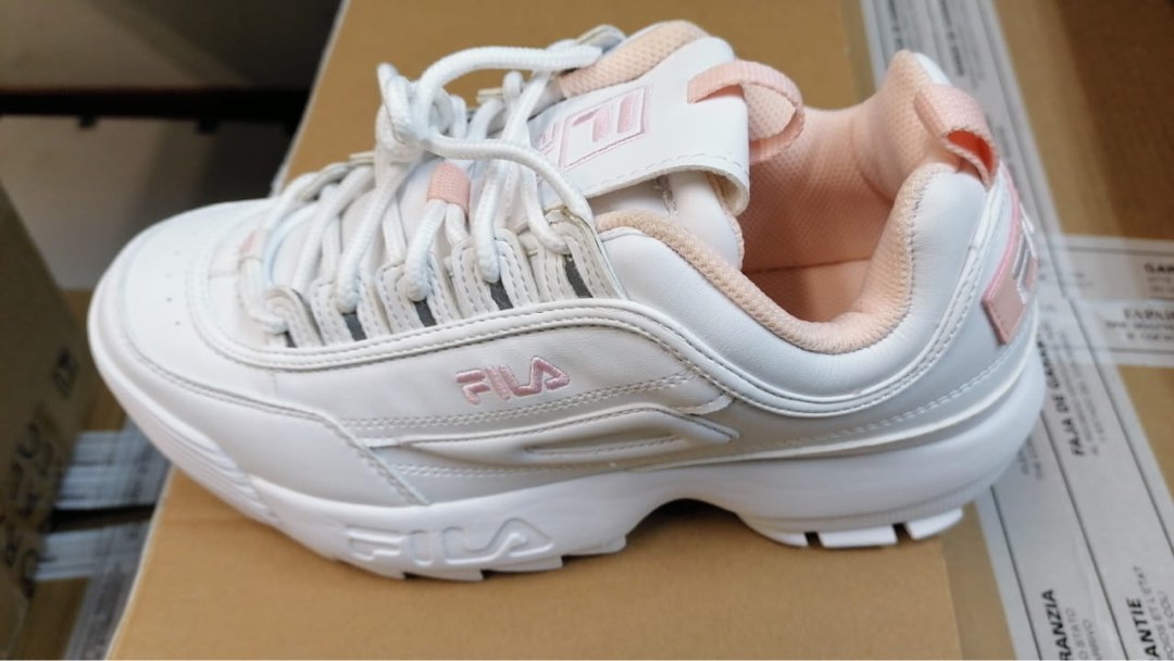 Fila disruptor deals 1 cyan