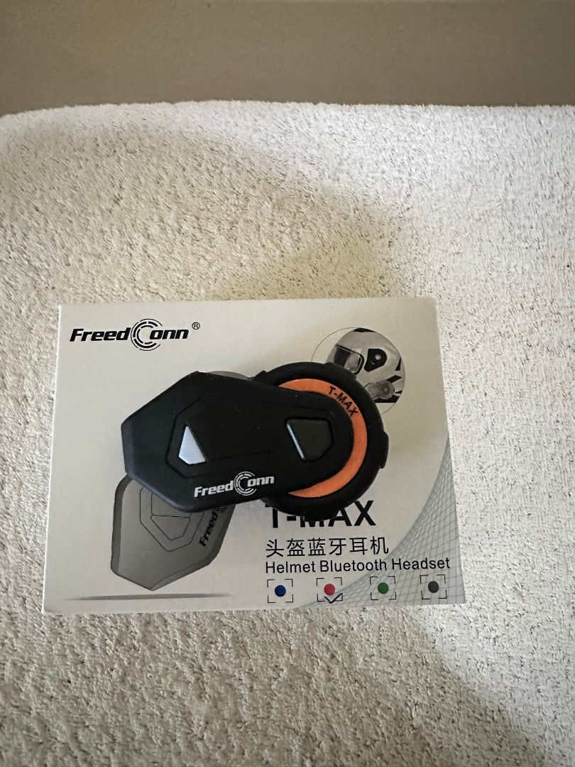 Tmax helmet outlet