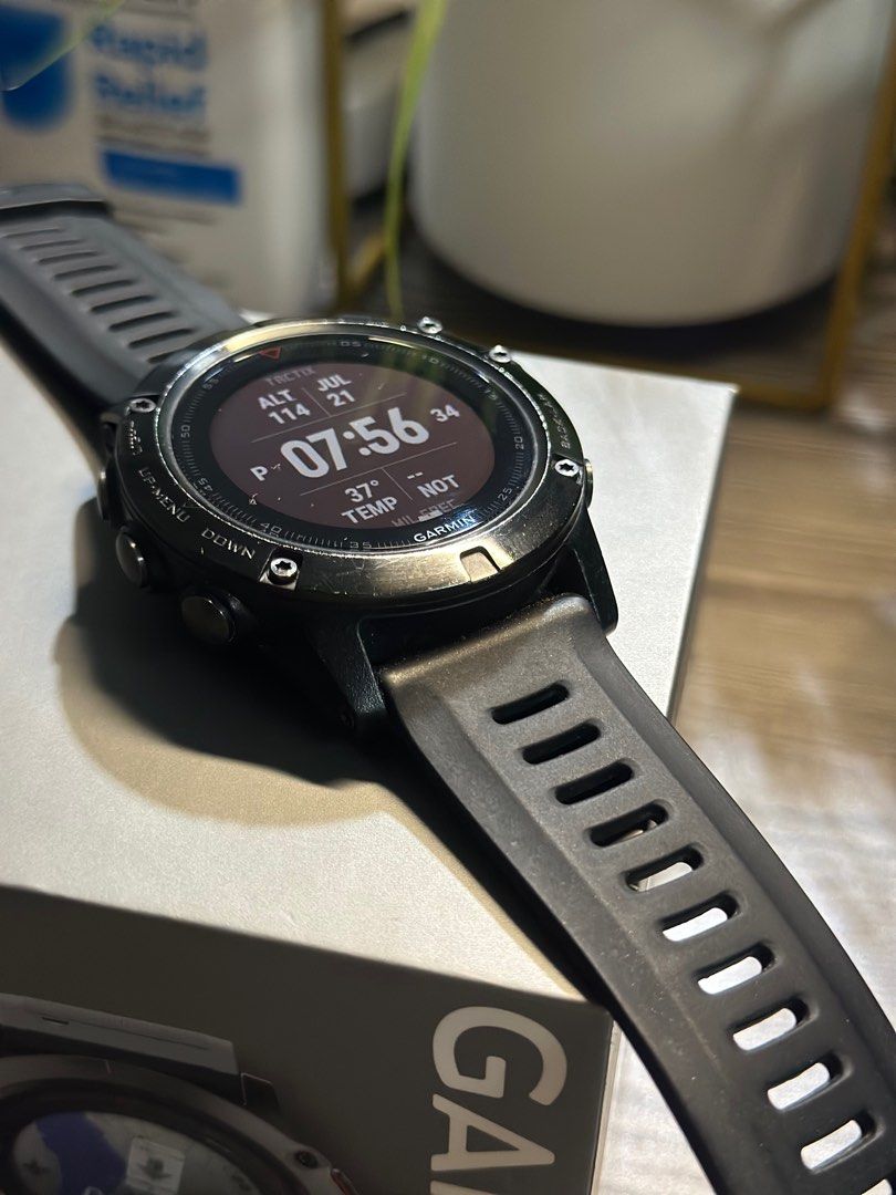 Garmin fenix 5 sapphire crystal hotsell