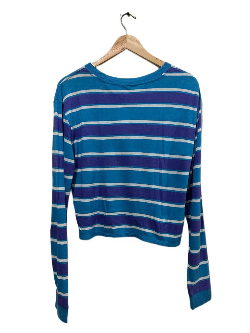 Guess Cropped Long Sleeve Women s Fashion Tops Longsleeves on Carousell