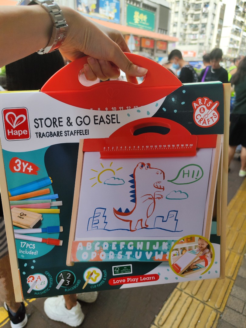 Hape Store & Go Easel