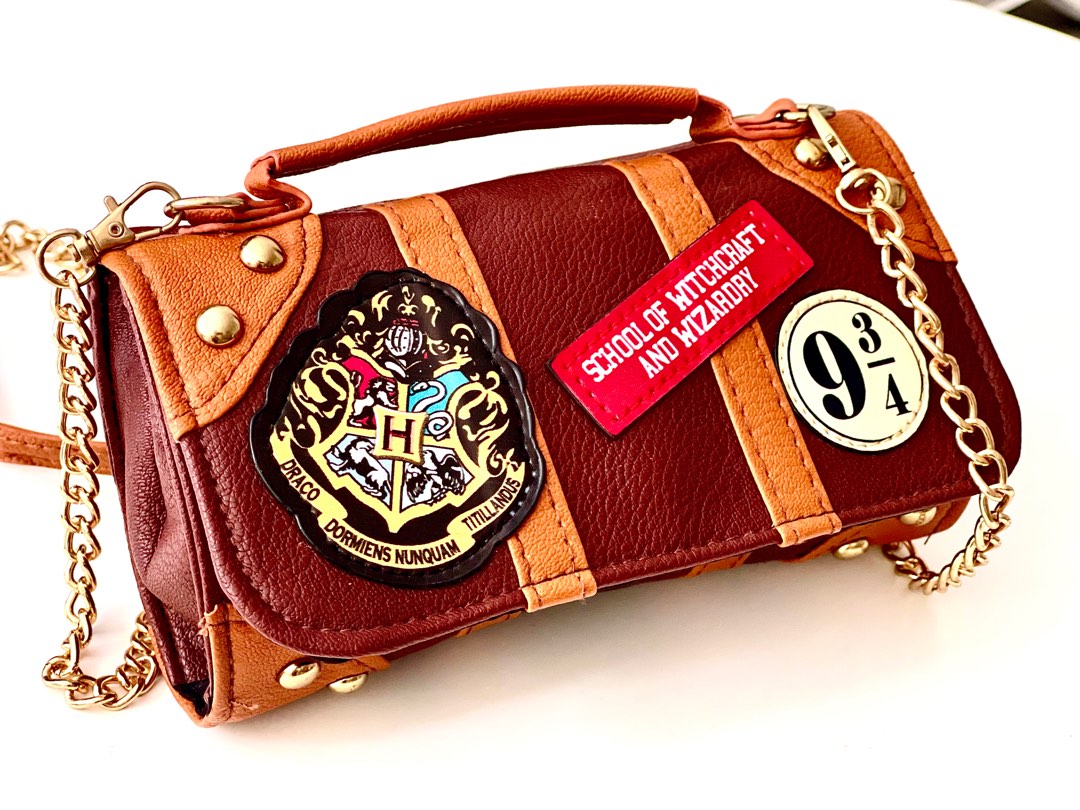 Harry Potter Hogwarts Sling Bag