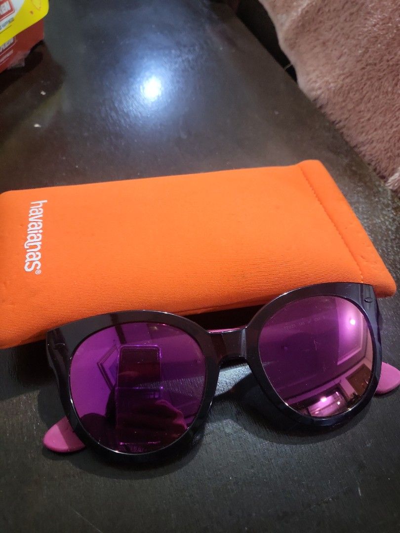 Havaianas Sunglass (Category: Sunglasses & Eyewear) located in Quezon City. Submitted by mihoho13 (Listing ID 1244417971, Image 1). Description: .