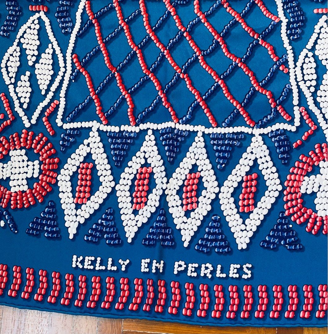 Kelly en Perles scarf 45