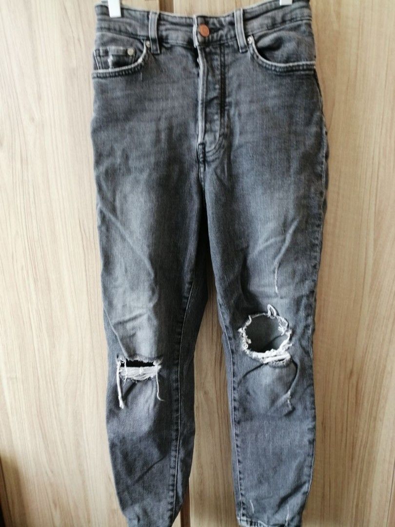 H&m ripped mom jeans clearance