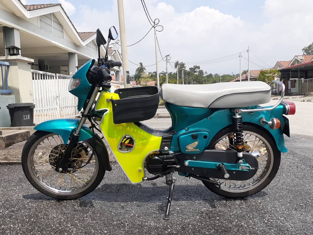 honda-c70-cup-bulat-motorbikes-on-carousell